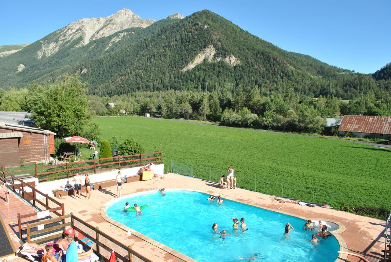 אנסל Camping Les Auches מראה חיצוני תמונה